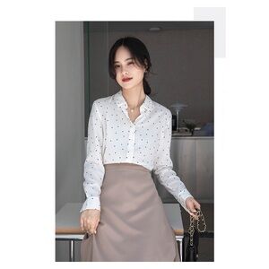 White and Black Polka Dot Lightweight Collared Button Down Longsleeve Shirt